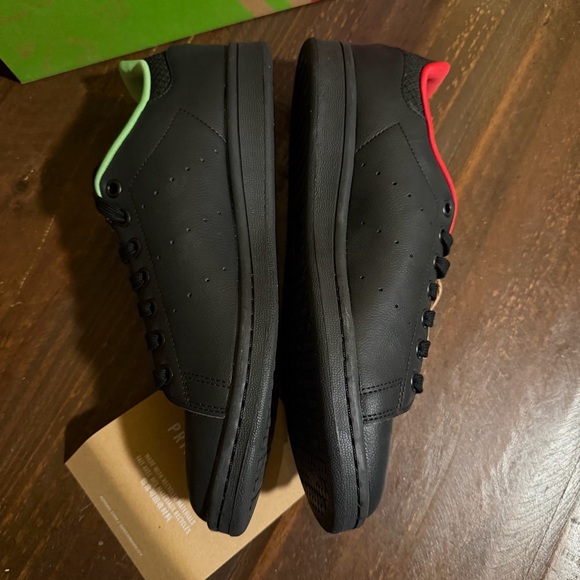 Adidas Stan Smith Marvel Hulk & Thor Sneakers - 9M - Picture 3 of 12